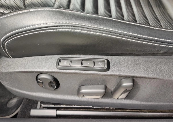 Volkswagen Passat cena 125900 przebieg: 119702, rok produkcji 2019 z Mońki małe 211